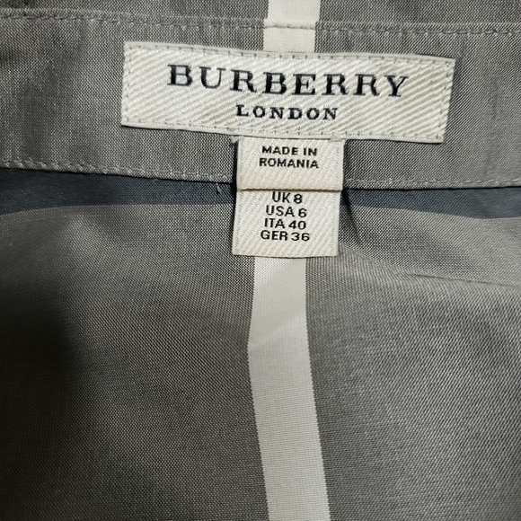 AUTHENTIC | Burberry Striped | Button-up Shirt - Picture 9 of 13
